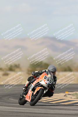 media/Nov-16-2025-Race Pace (Sun) [[8c5fa54630]]/Verified Riders/7-Turn 4 (1155am)/